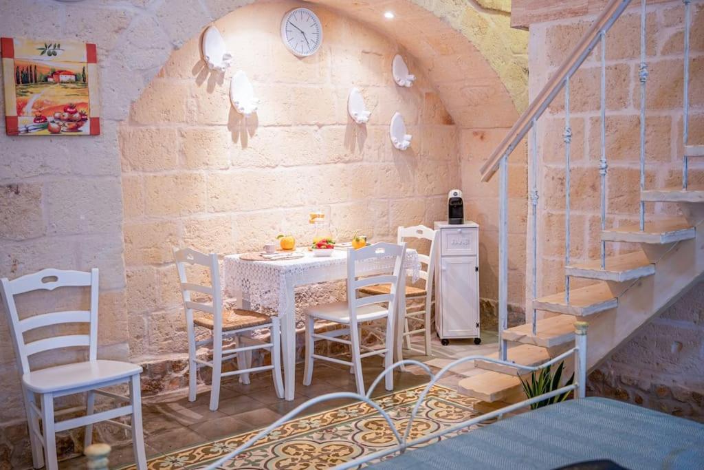 Ferienwohnung Borgo Antico-Centro Storico Casa Ventosa Oria  Exterior foto