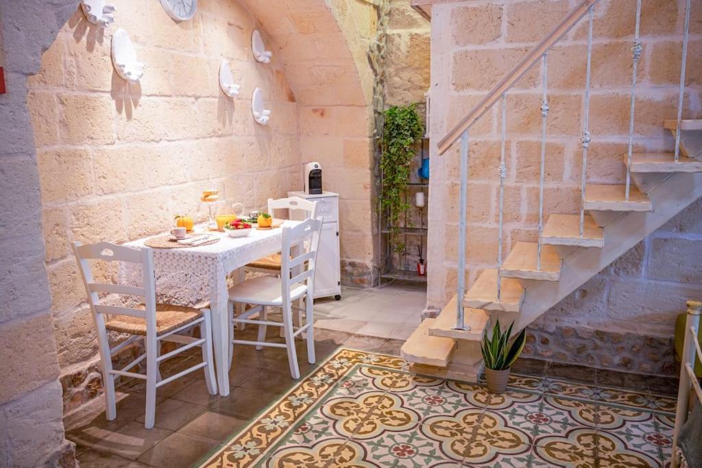 Ferienwohnung Borgo Antico-Centro Storico Casa Ventosa Oria  Exterior foto